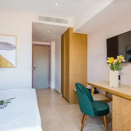 M Hotel 3*
